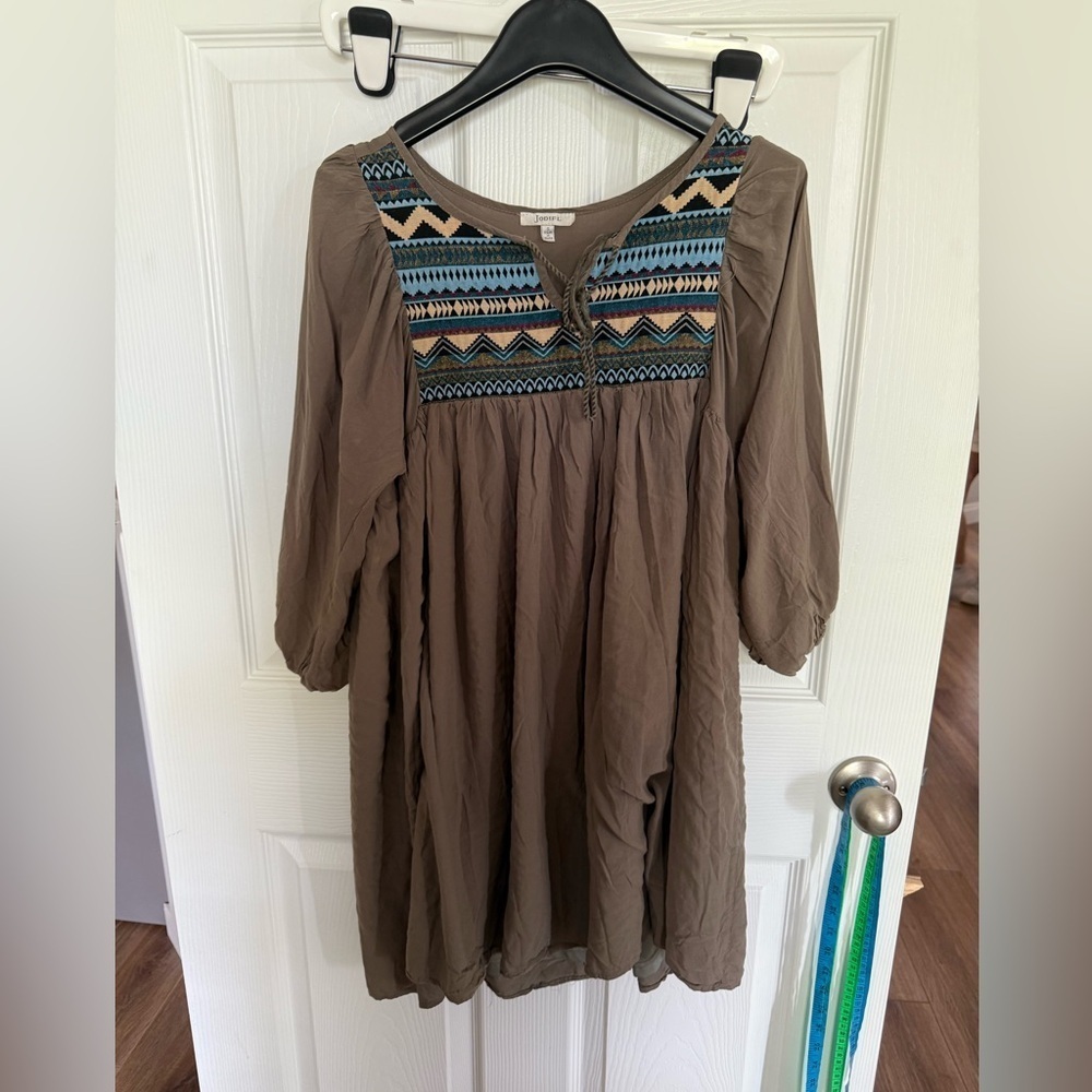 Jodifl Boho Southwestern Dress Dark Tan Brown long sleeves Size Small V Neck Tie